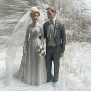 Vintage Enesco 1984 Treasured Memories "Special Day" Bride & Groom figurine